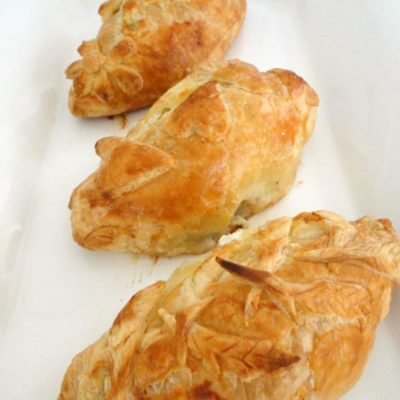 puff pastry chicken parcels