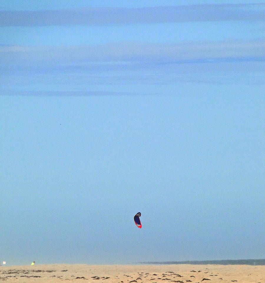 beach walk with kids kite