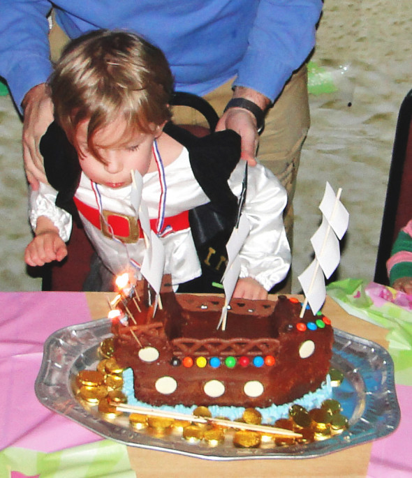 pirate ship birthday cake