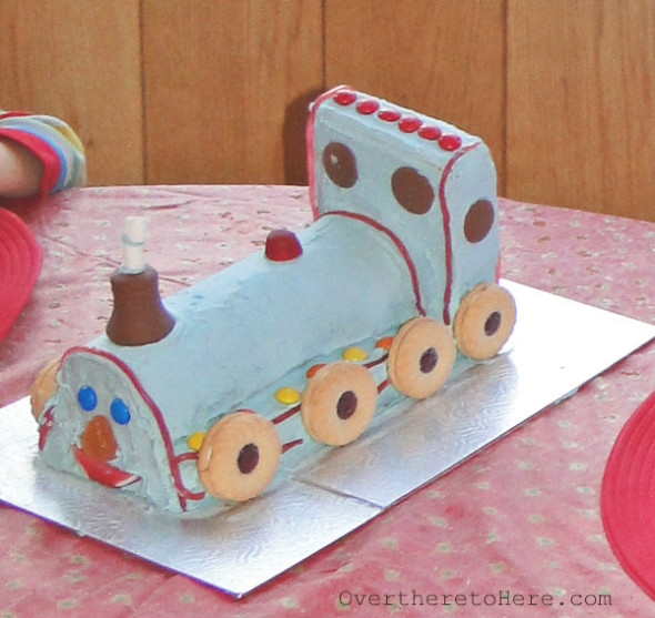 train birthday cake