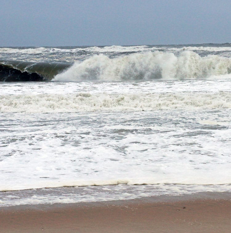 waves windy beach