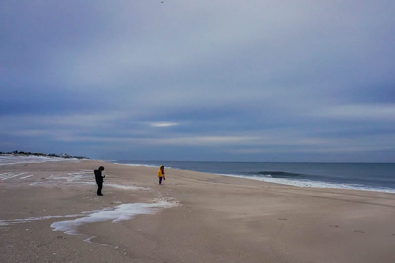 Southampton beach Luce Theo with camera