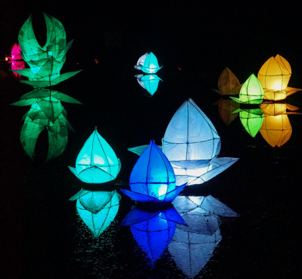 Lanterns mansion pond Wakehurst