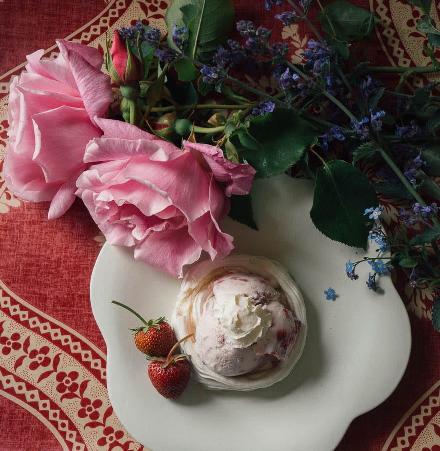 Meringue nest ice cream roses