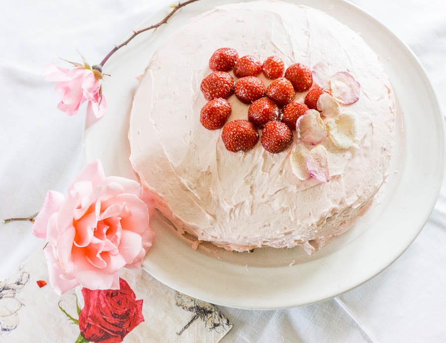 Easy Red Rose Cake {With Rose Water} - CakeWhiz