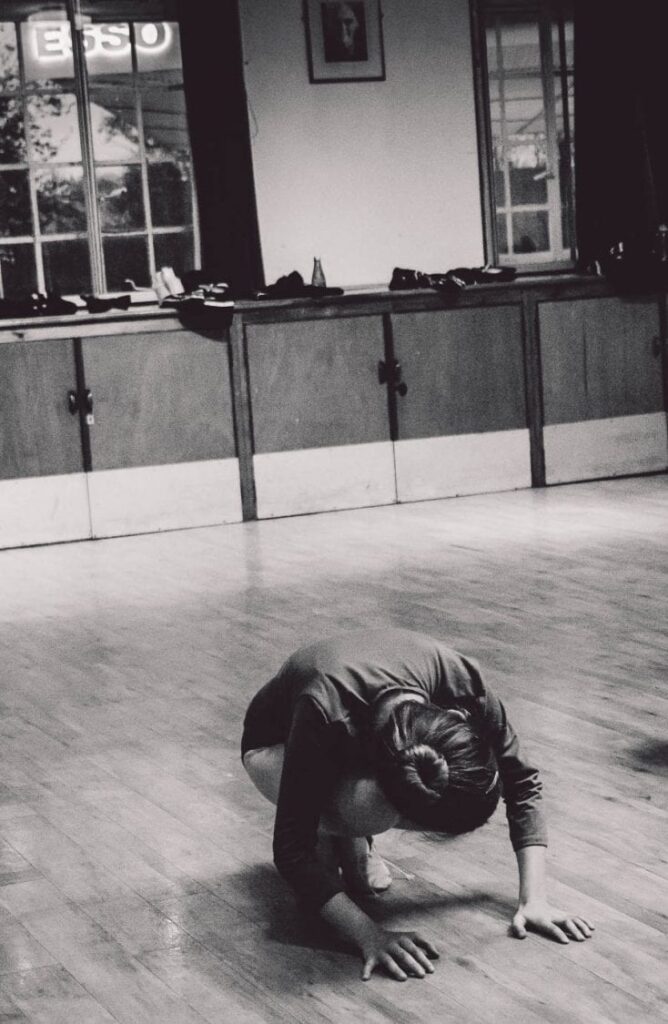 Little Dancer BW esso sign