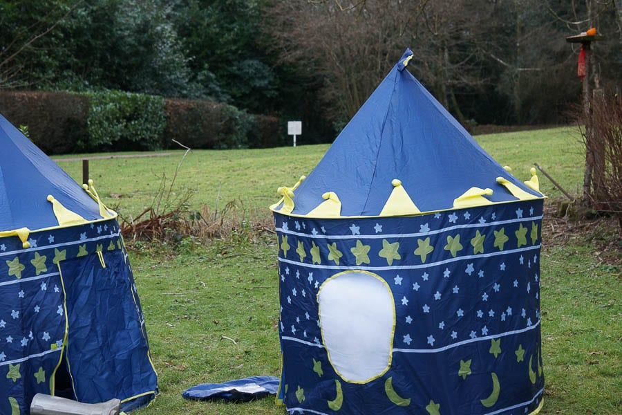 Kids bird watching castle tent hides